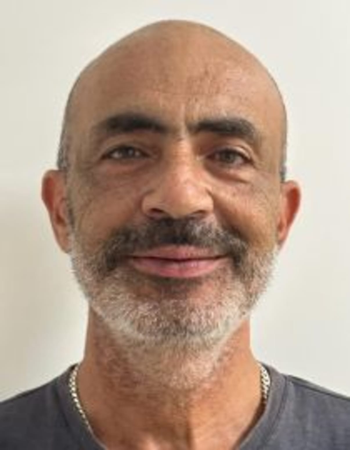 תמונת פורטרט של בעל המקצוע תמונת פורטרט של בעל המקצוע