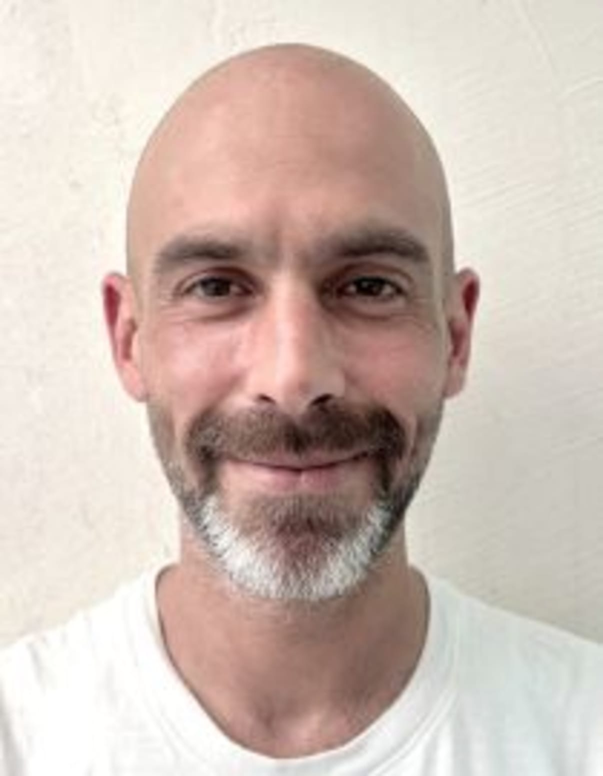 תמונת פורטרט של בעל המקצוע תמונת פורטרט של בעל המקצוע