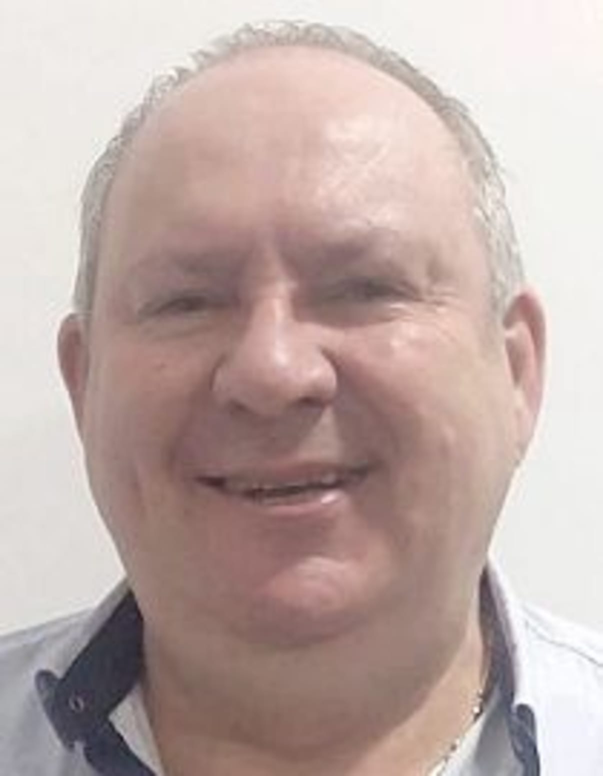 תמונת פורטרט של בעל המקצוע