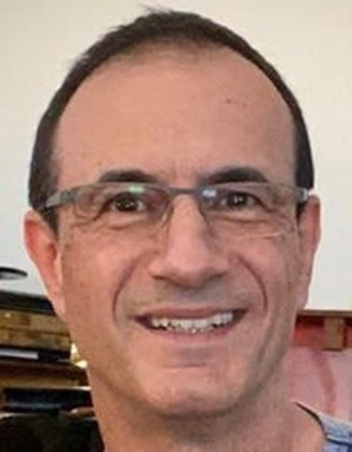 תמונת פורטרט של בעל המקצוע