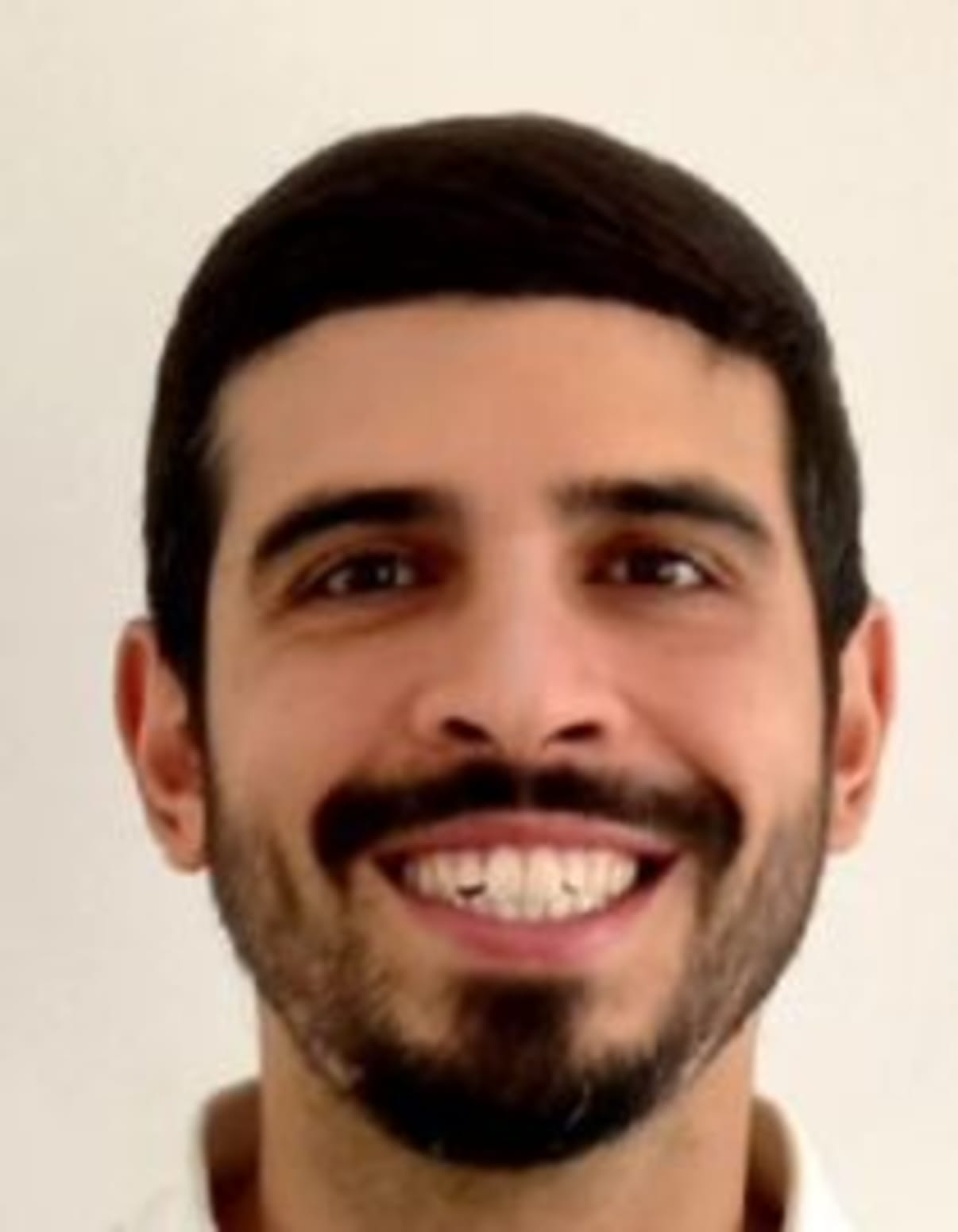 תמונת פורטרט של בעל המקצוע