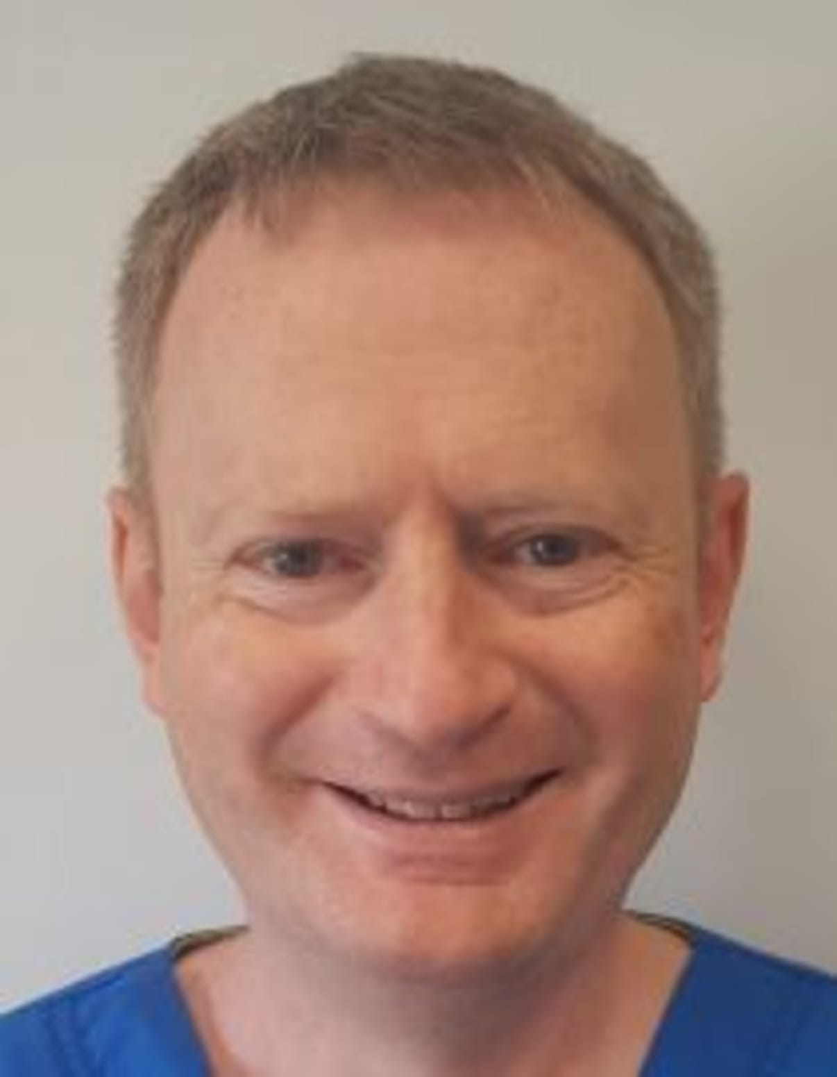 תמונת פורטרט של בעל המקצוע