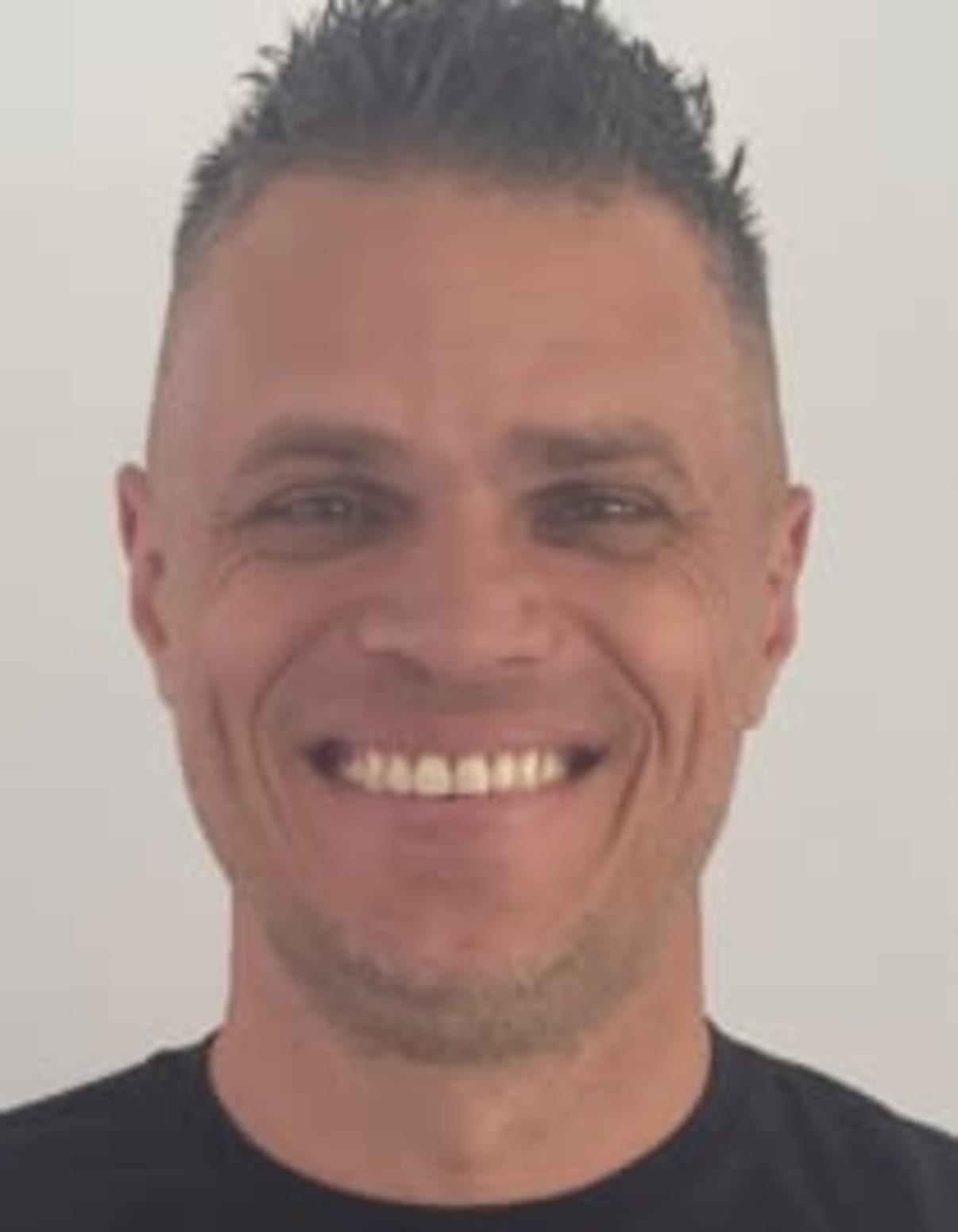 תמונת פורטרט של בעל המקצוע