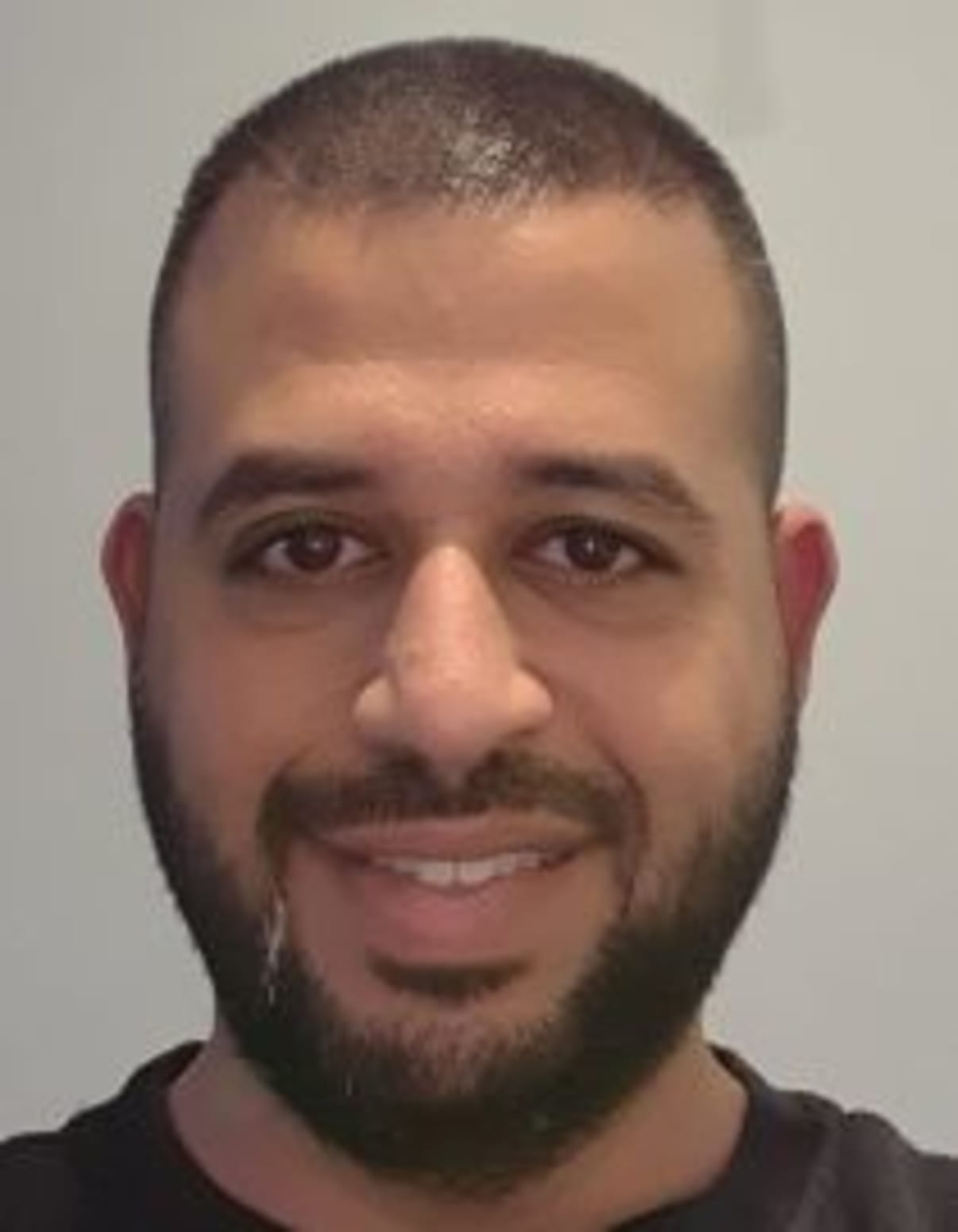 תמונת פורטרט של בעל המקצוע