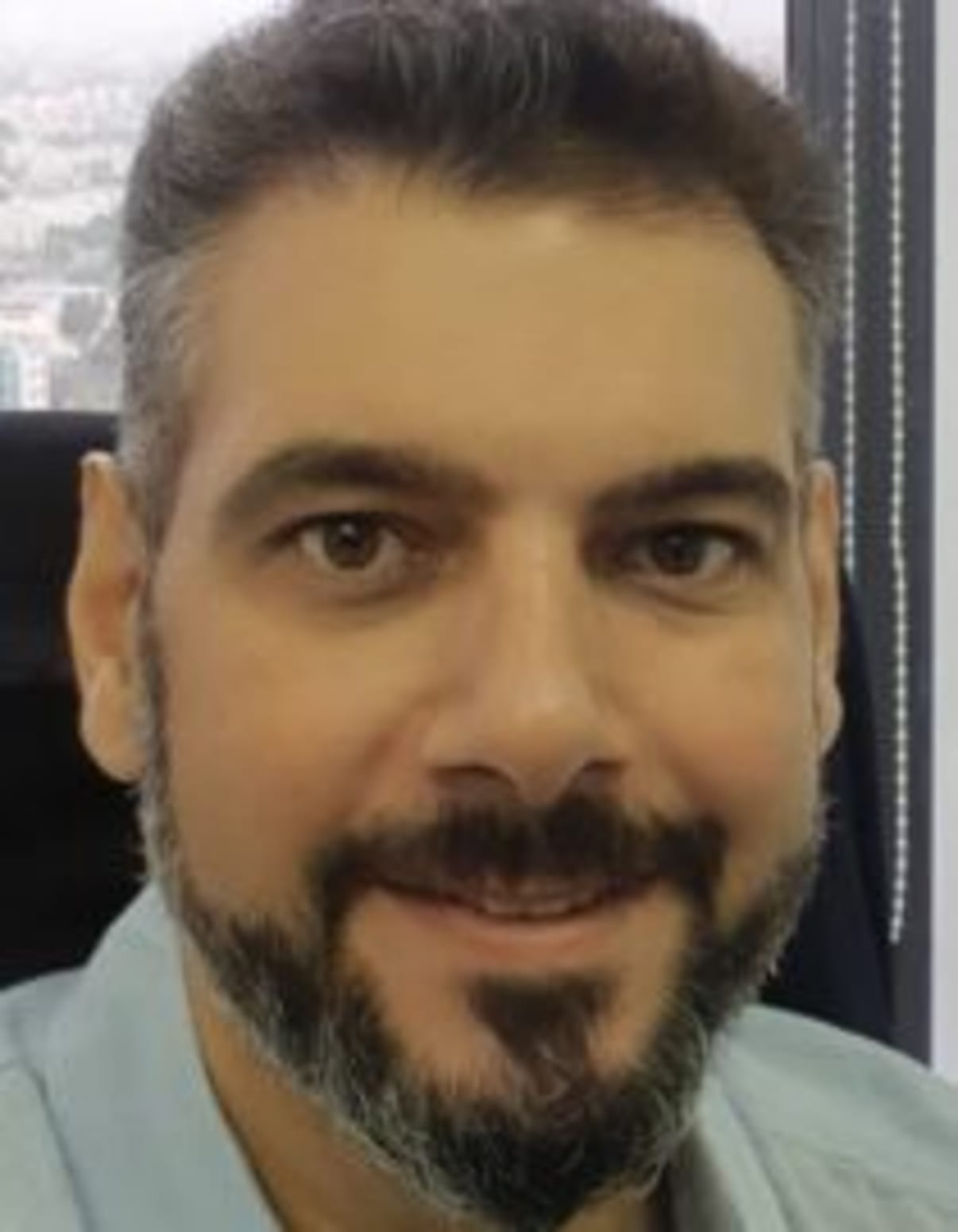 תמונת פורטרט של בעל המקצוע תמונת פורטרט של בעל המקצוע