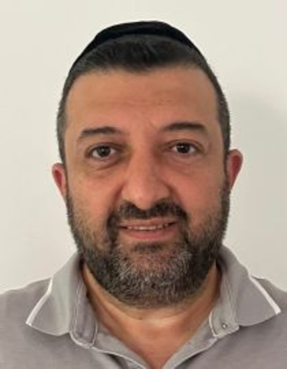 תמונת פורטרט של בעל המקצוע