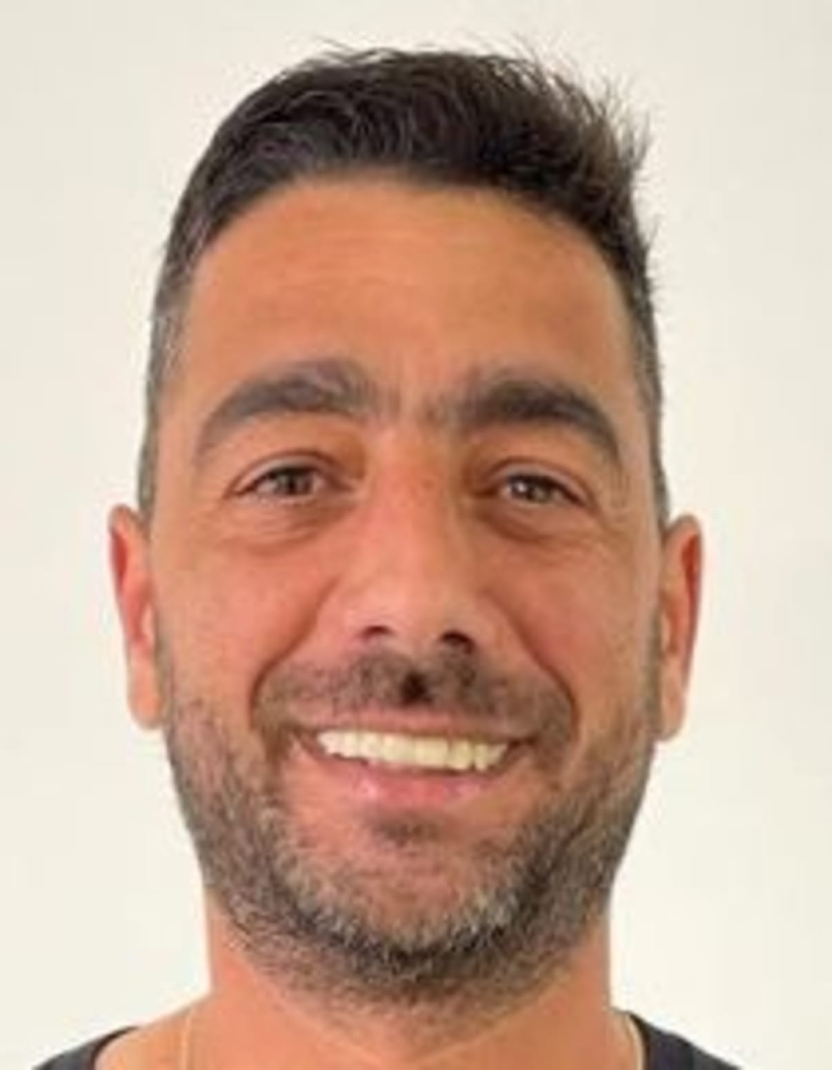 תמונת פורטרט של בעל המקצוע