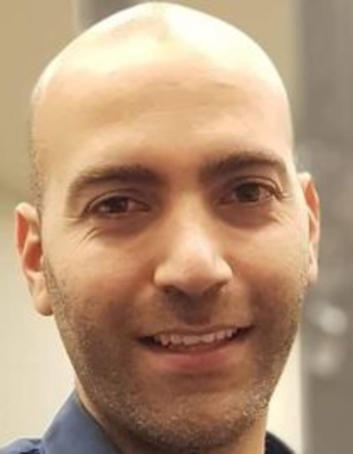 תמונת פורטרט של בעל המקצוע