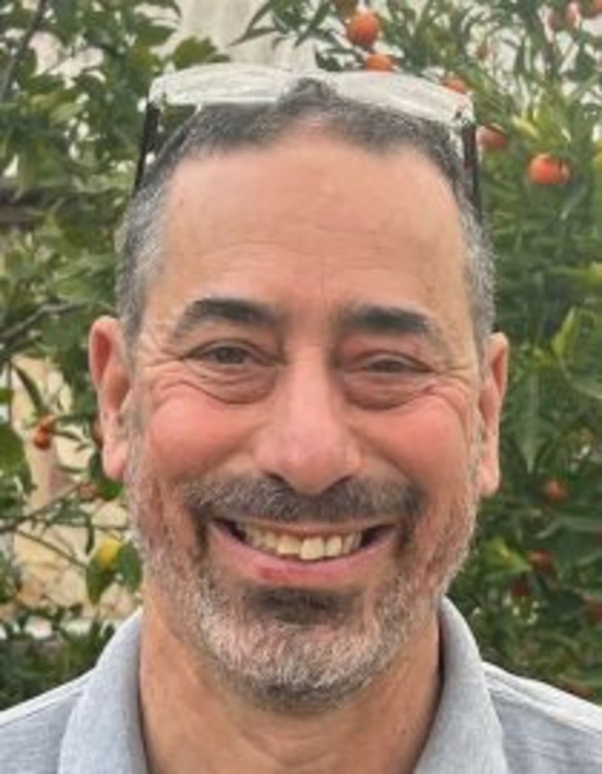 תמונת פורטרט של בעל המקצוע