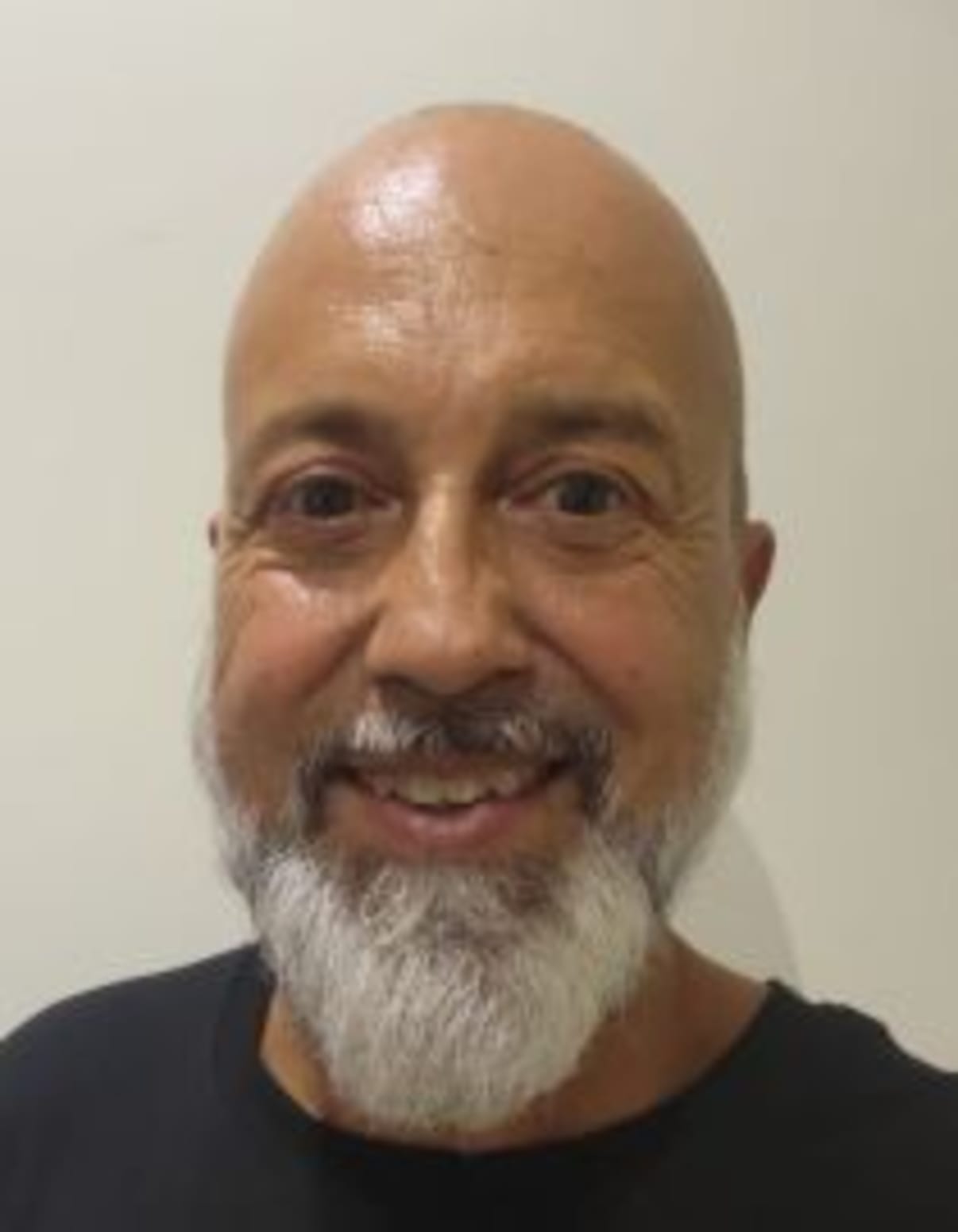 תמונת פורטרט של בעל המקצוע