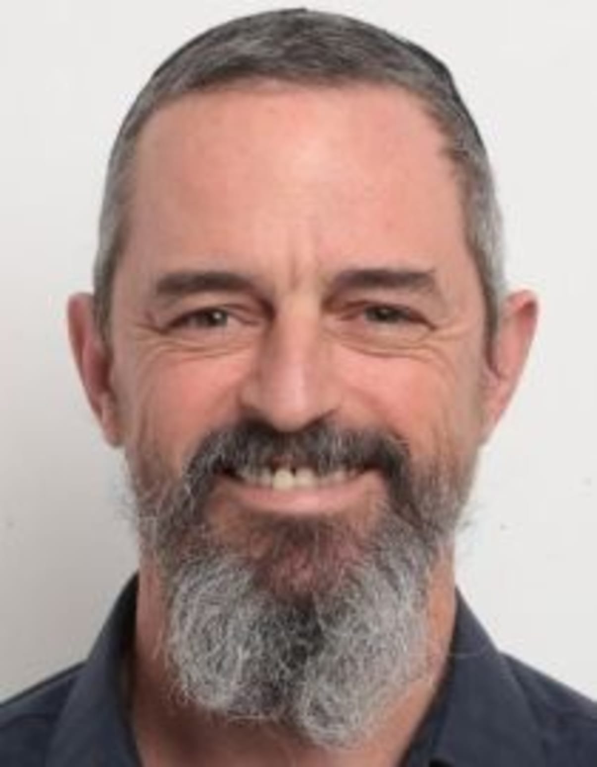 תמונת פורטרט של בעל המקצוע