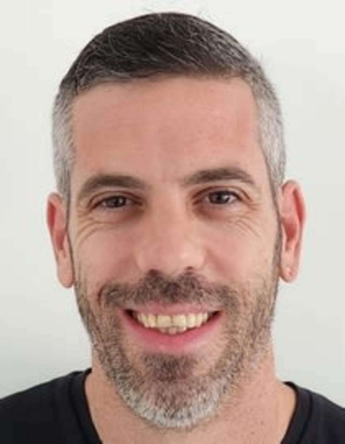 תמונת פורטרט של בעל המקצוע תמונת פורטרט של בעל המקצוע