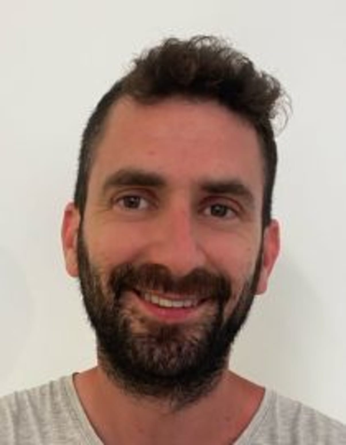 תמונת פורטרט של בעל המקצוע תמונת פורטרט של בעל המקצוע