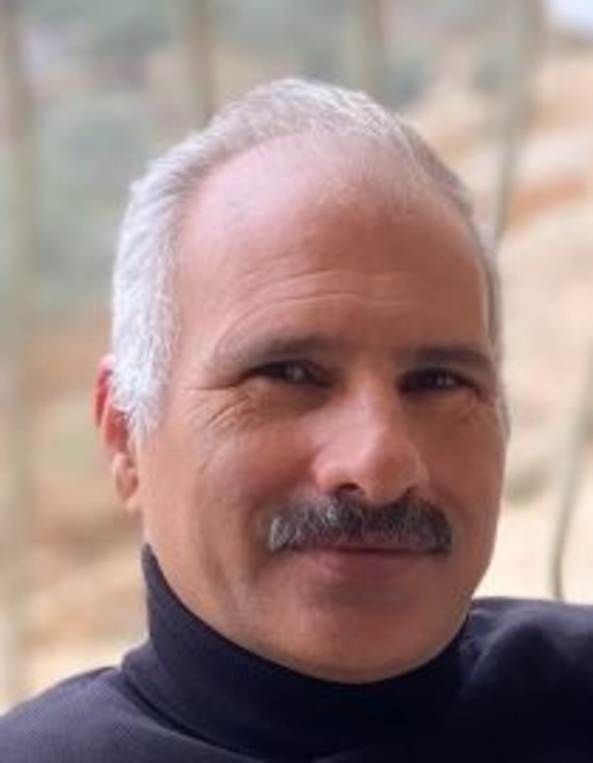 תמונת פורטרט של בעל המקצוע תמונת פורטרט של בעל המקצוע