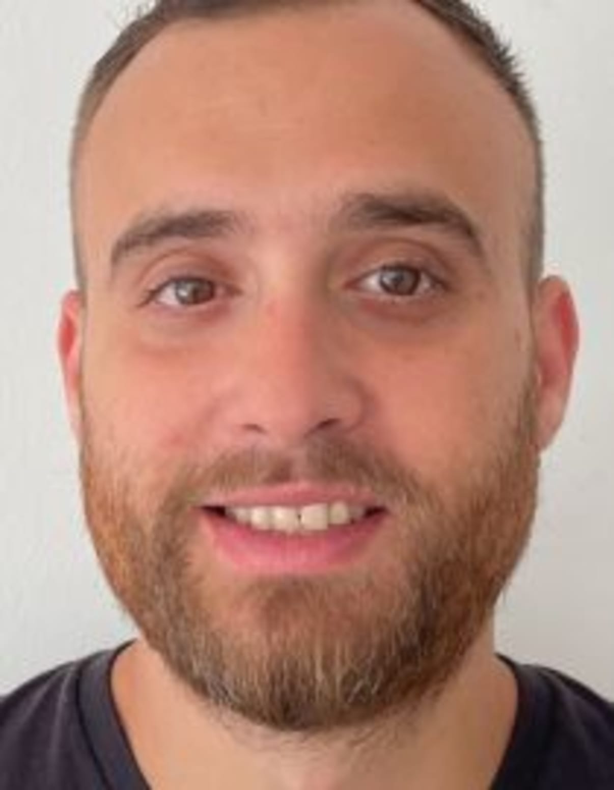 תמונת פורטרט של בעל המקצוע תמונת פורטרט של בעל המקצוע