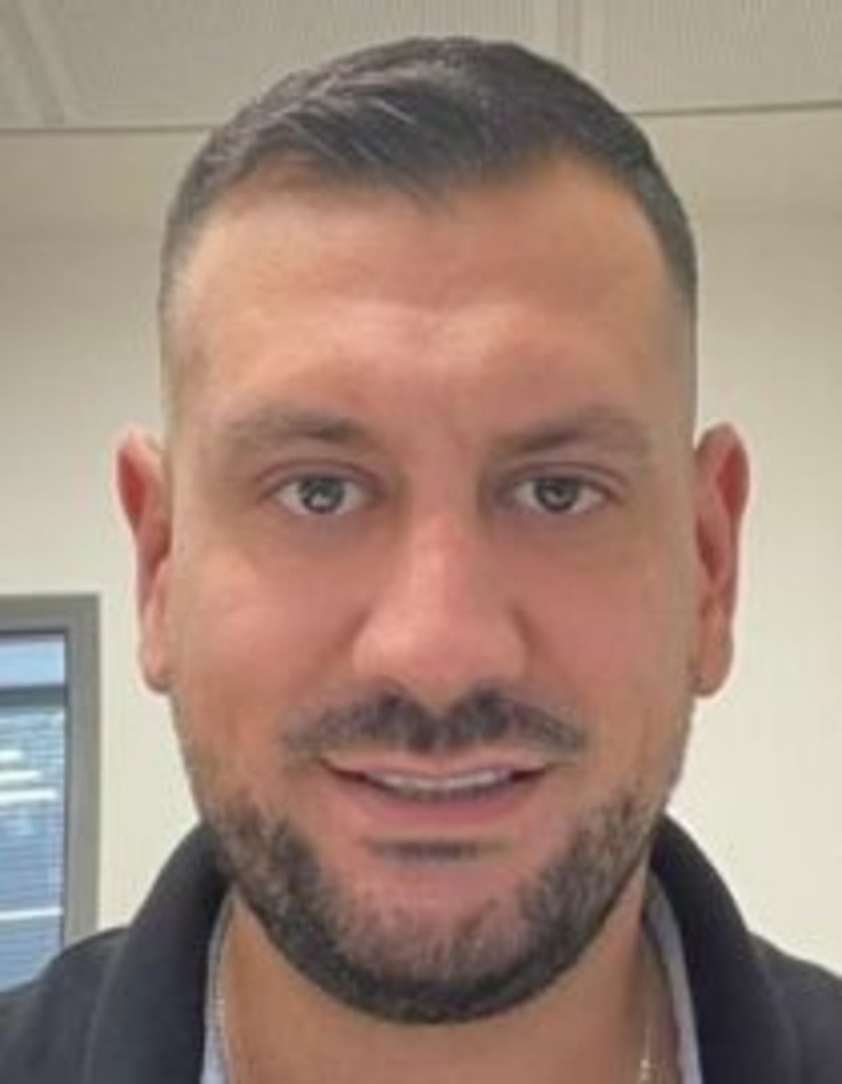 תמונת פורטרט של בעל המקצוע תמונת פורטרט של בעל המקצוע