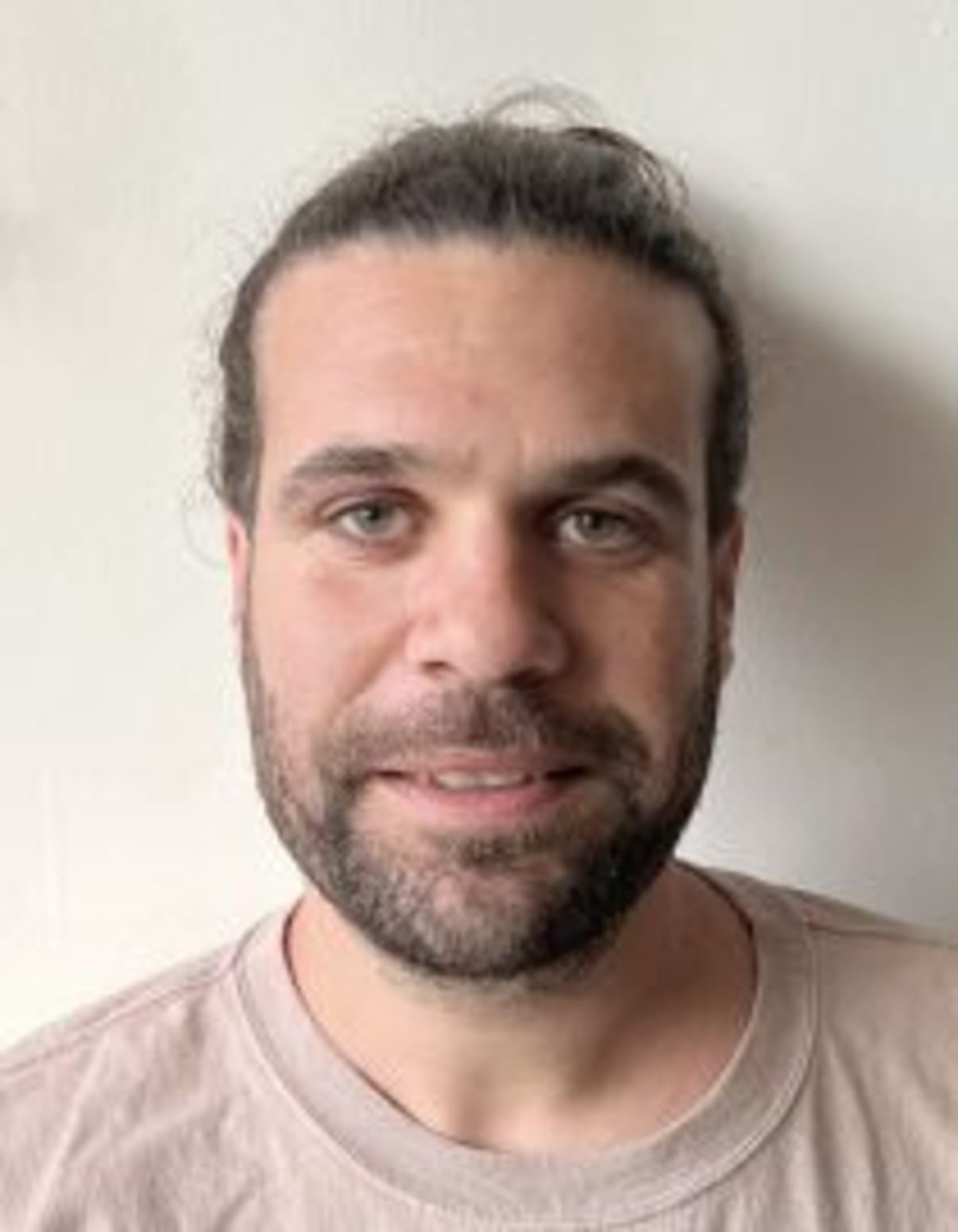 תמונת פורטרט של בעל המקצוע תמונת פורטרט של בעל המקצוע