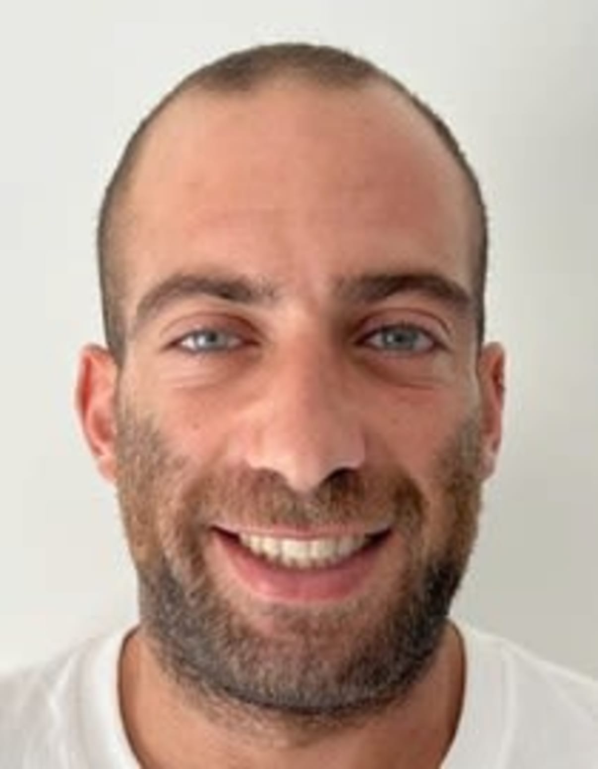 תמונת פורטרט של בעל המקצוע תמונת פורטרט של בעל המקצוע