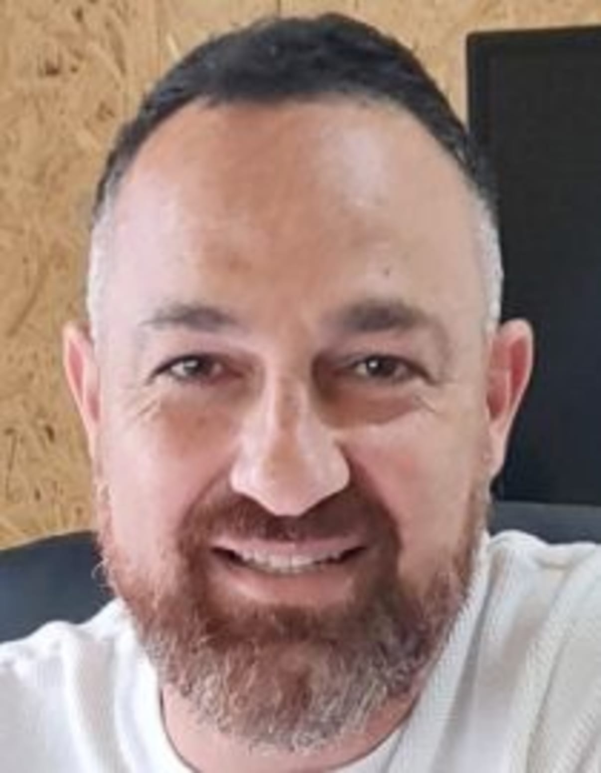 תמונת פורטרט של בעל המקצוע תמונת פורטרט של בעל המקצוע
