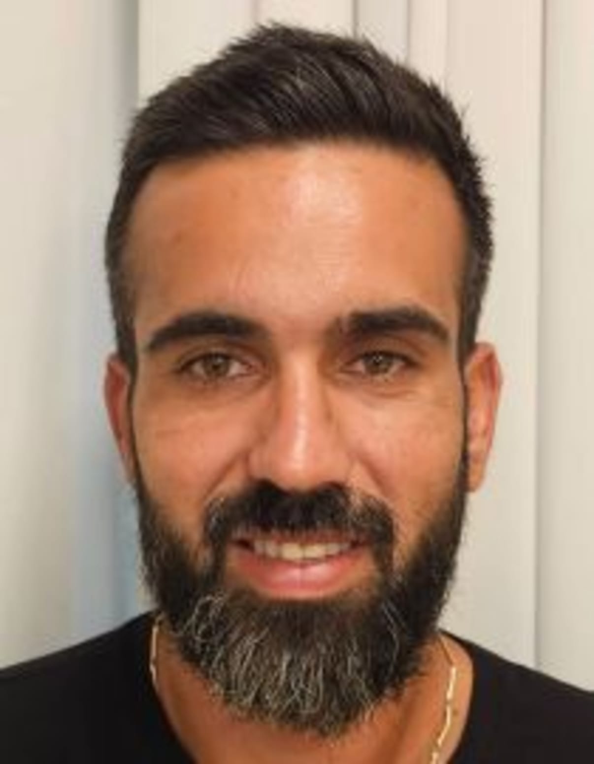 תמונת פורטרט של בעל המקצוע