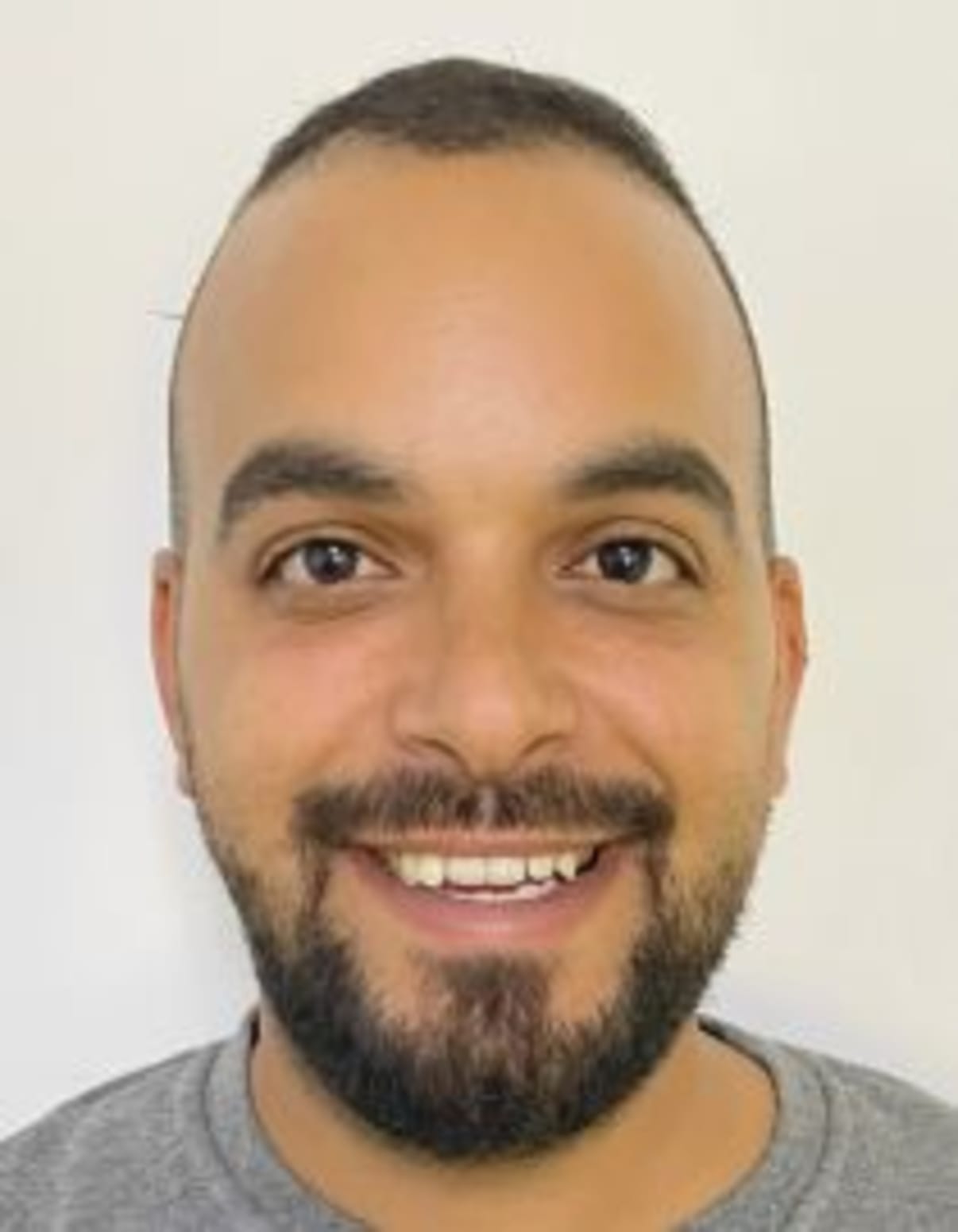 תמונת פורטרט של בעל המקצוע תמונת פורטרט של בעל המקצוע