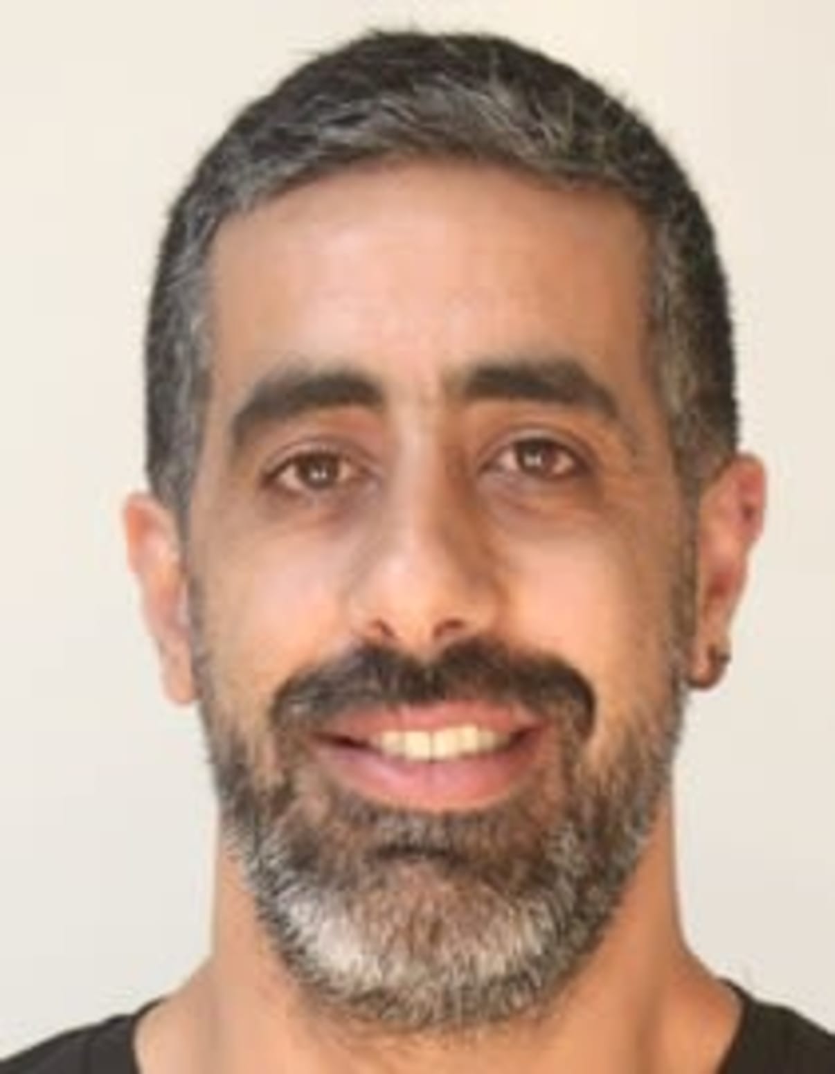 תמונת פורטרט של בעל המקצוע תמונת פורטרט של בעל המקצוע