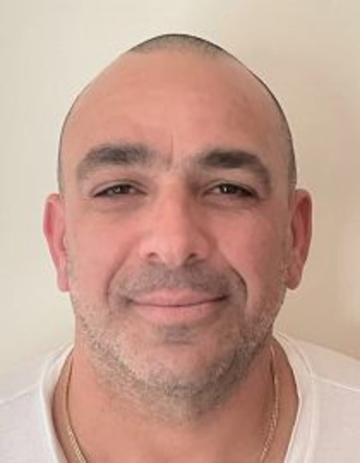 תמונת פורטרט של בעל המקצוע