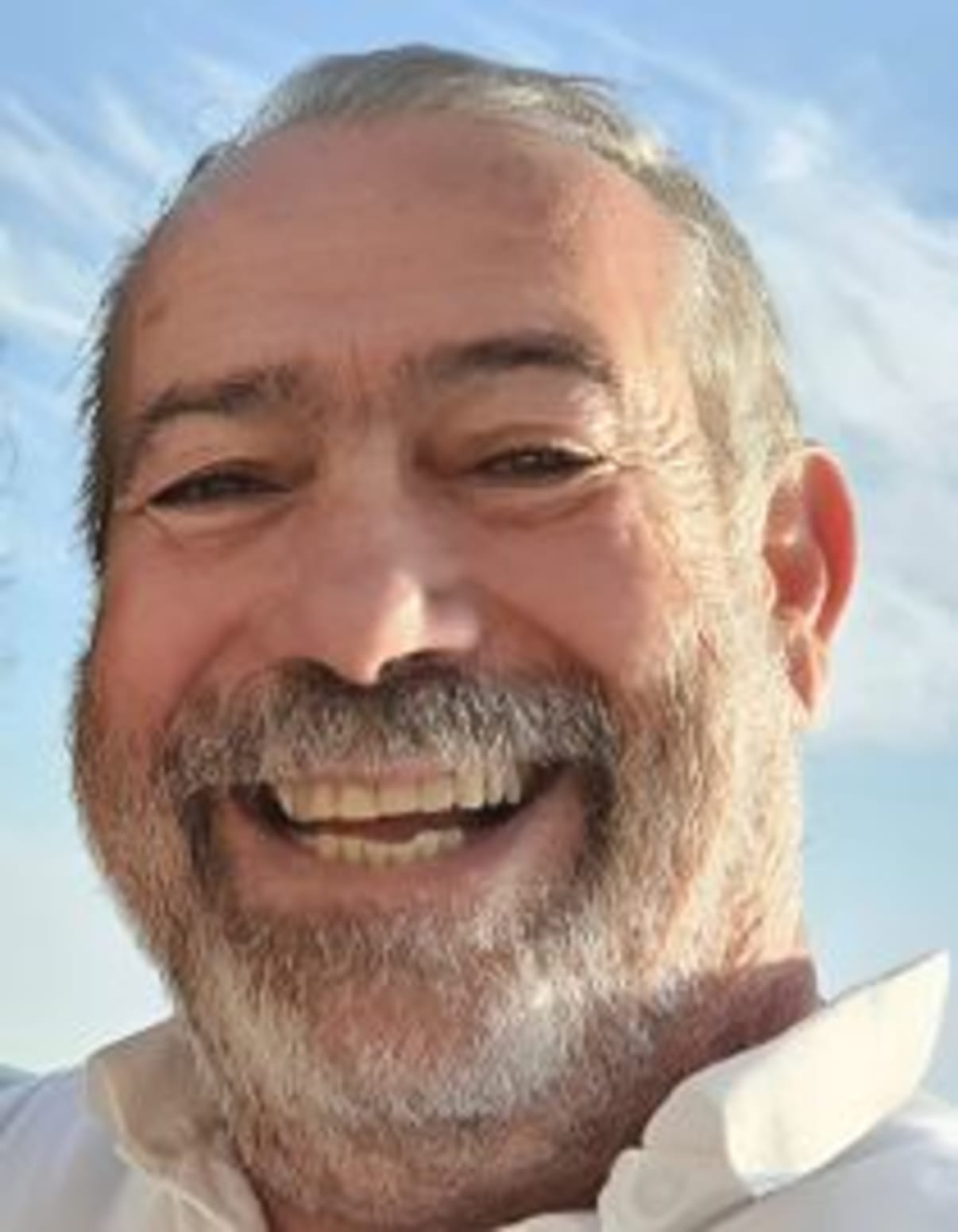 תמונת פורטרט של בעל המקצוע