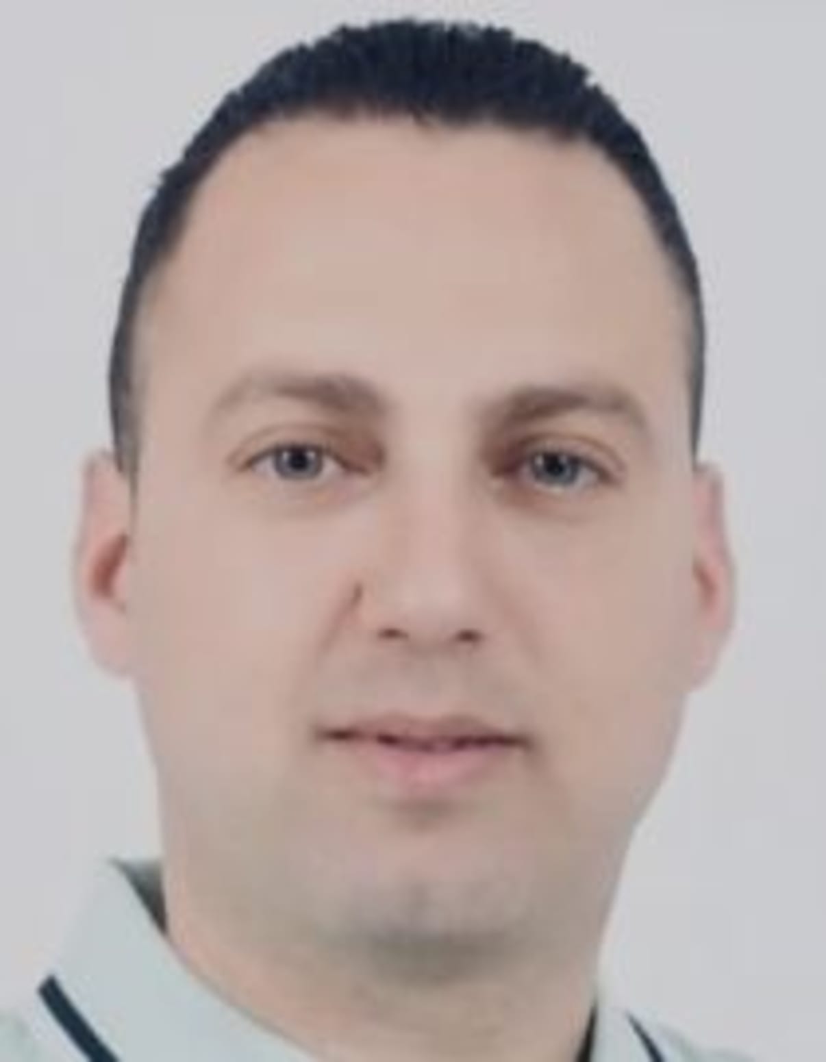 תמונת פורטרט של בעל המקצוע