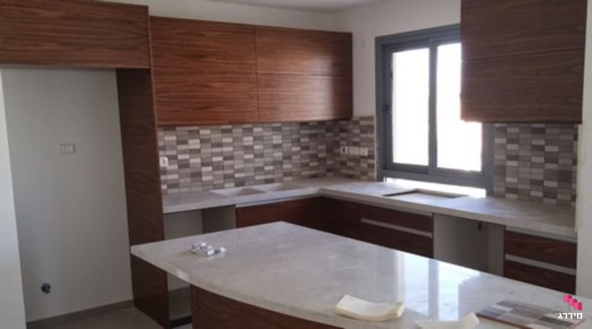 מטבח בהתאמה אישית  מטבח בהתאמה אישית