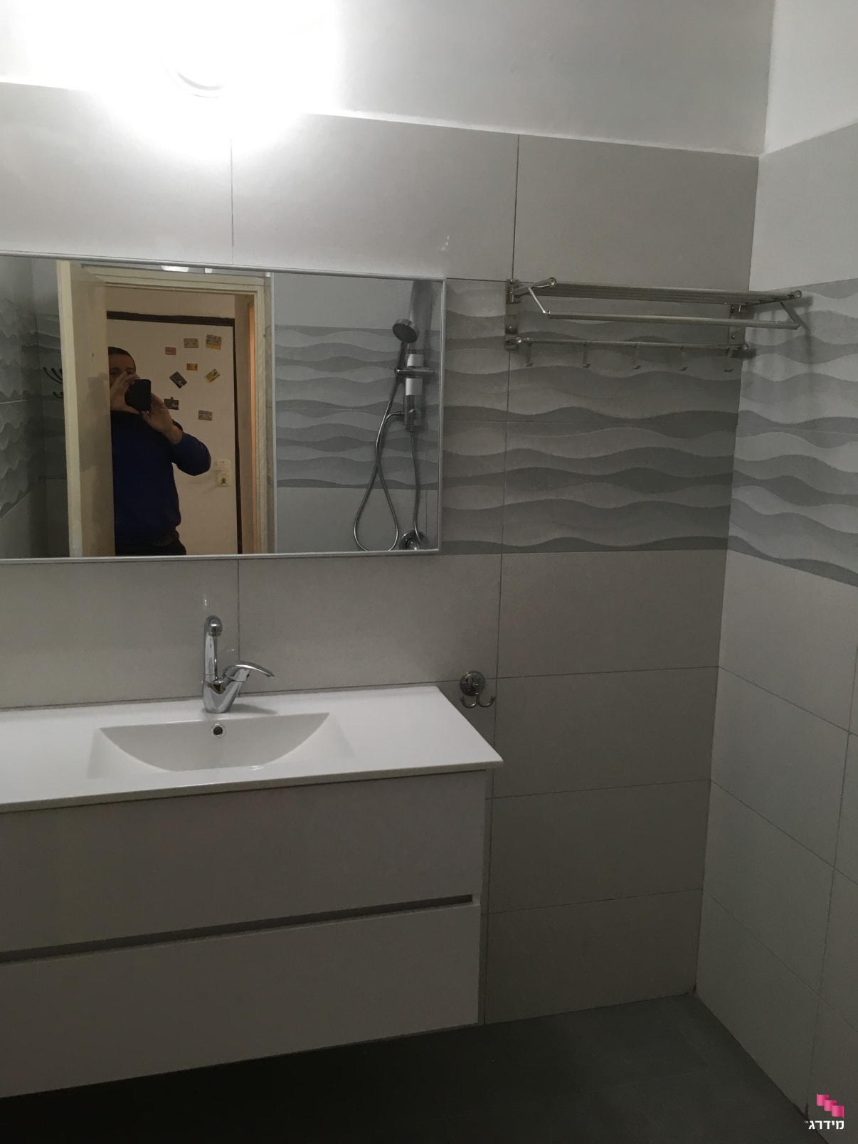 חדר אמבטיה משופץ  חדר אמבטיה משופץ