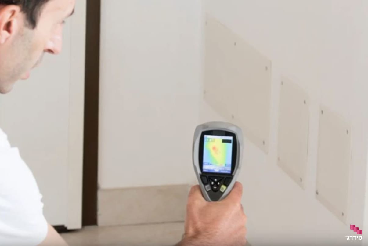 מצלמה תרמית לאיתור נזילה בקיר מצלמה תרמית לאיתור נזילה בקיר