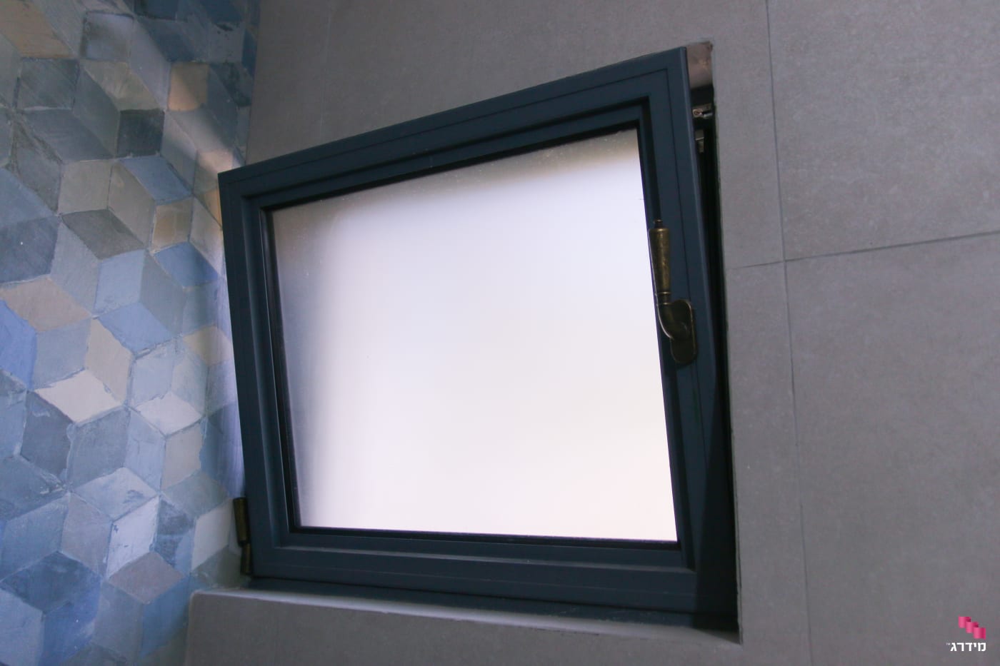 חלון דריי קיפ חלון דריי קיפ