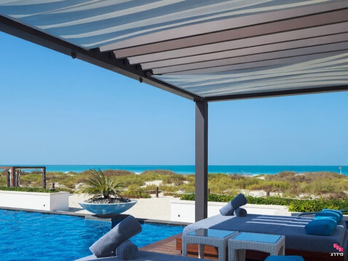 פרגולה לבריכה פרגולה לבריכה