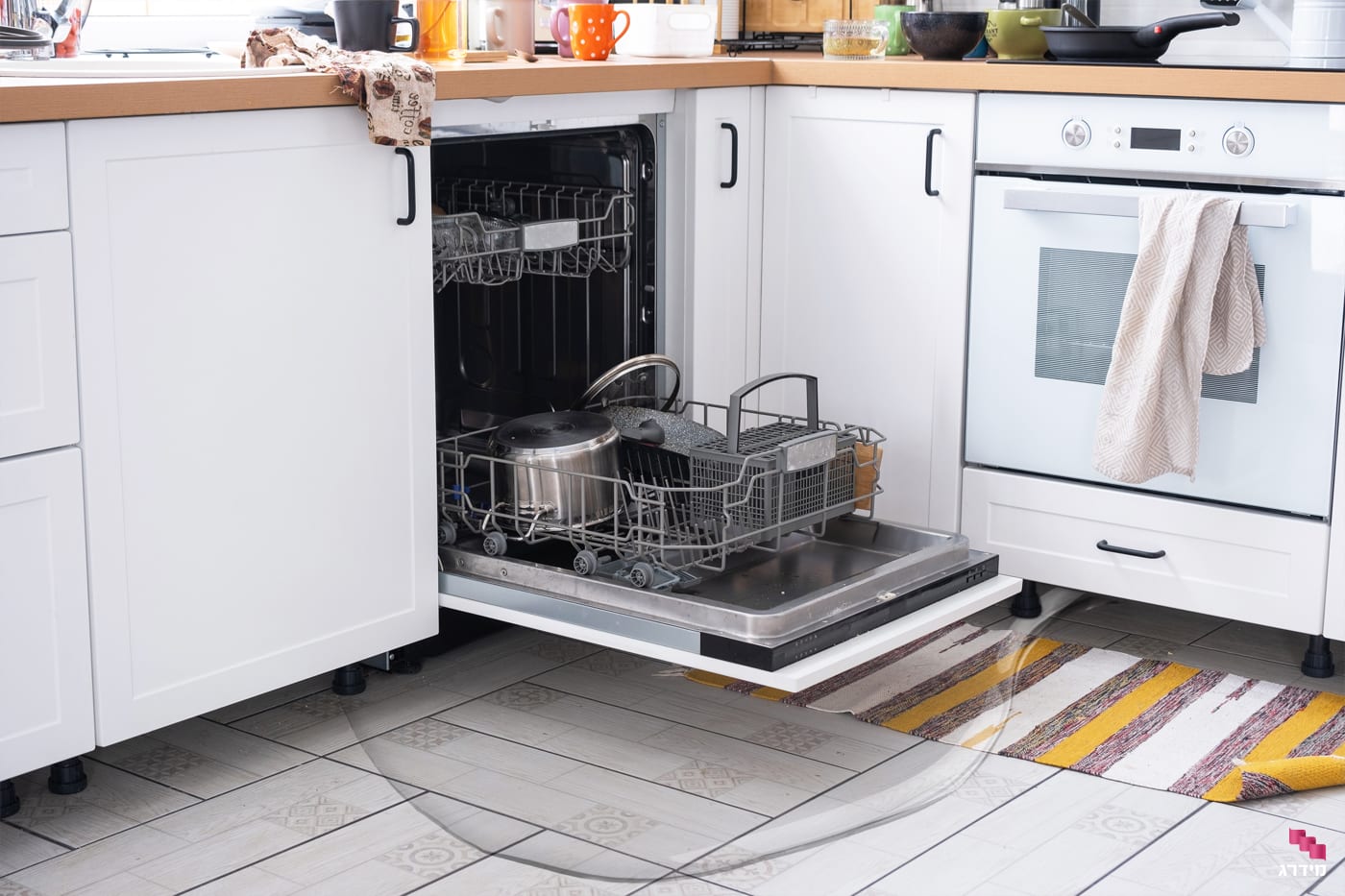 מדיח נוזל מלמטה מדיח נוזל מלמטה