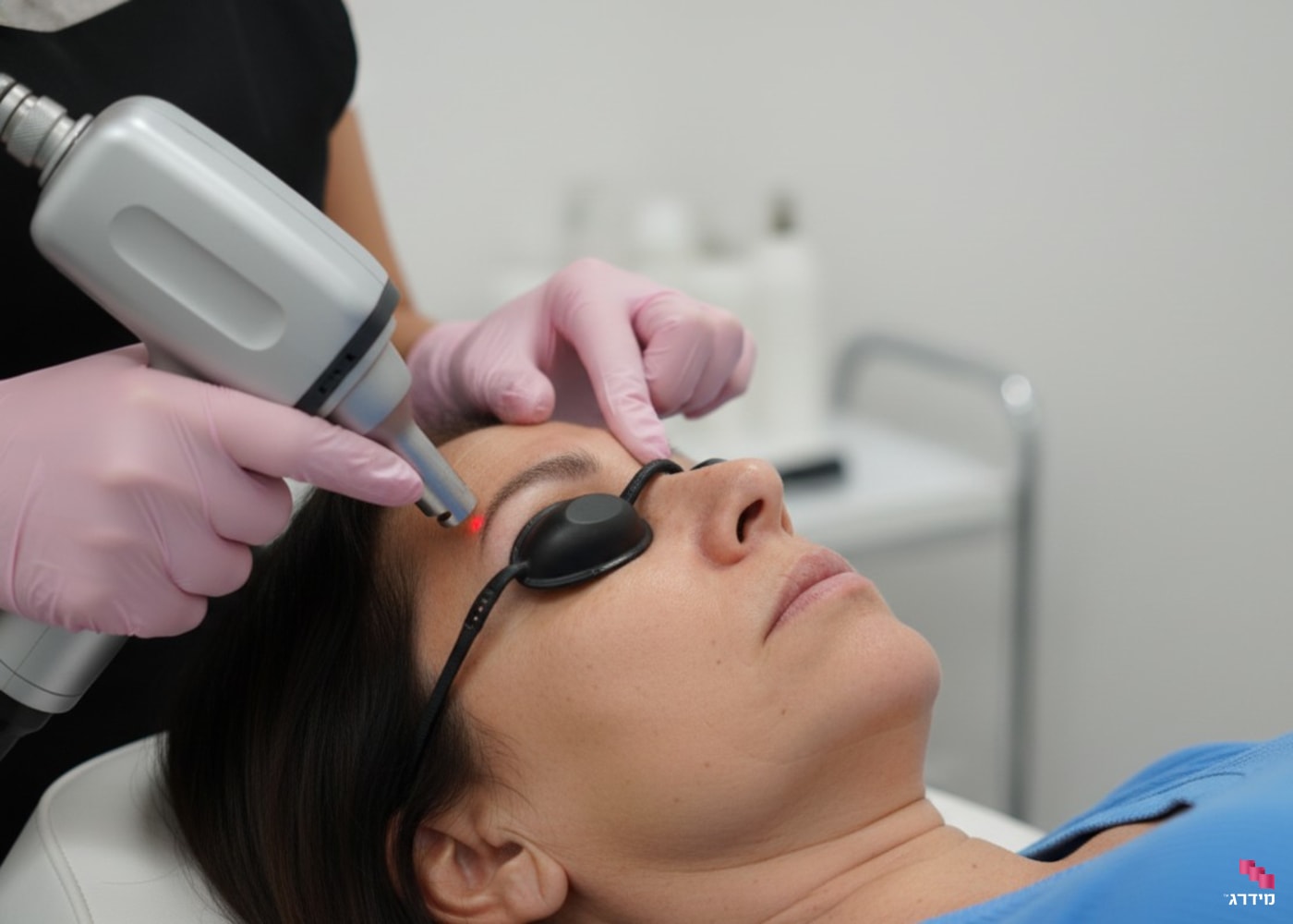 הסרת קעקוע גבות בלייזר הסרת קעקוע גבות בלייזר