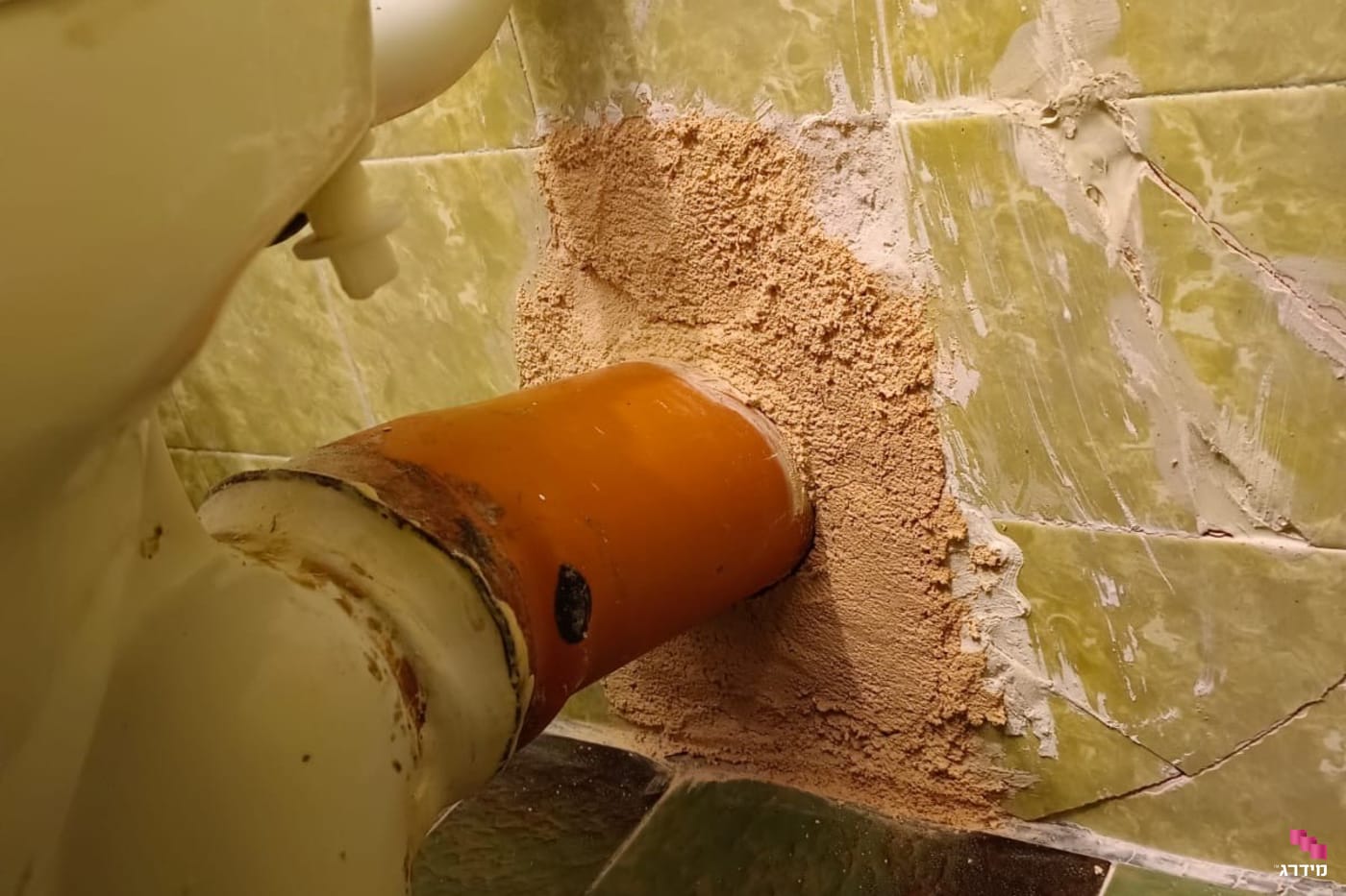 חיבור אסלה לביוב חיבור אסלה לביוב