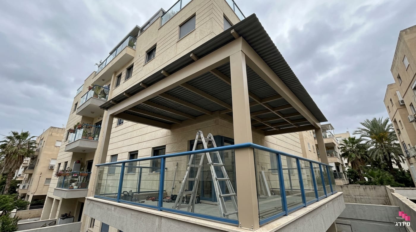 פרגולה אחרי התקנת סנטף פרגולה אחרי התקנת סנטף