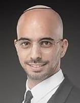 עורך דין נזיקין מומלץ באזור חיפה והסביבה עם 14 חוות דעת