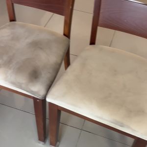 ניקוי כיסאות