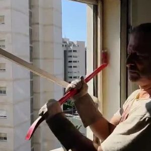 תיקון חלון ממ"ד