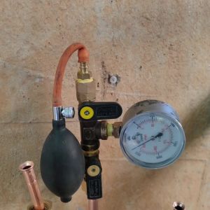 בדיקת איטמות לקו גג