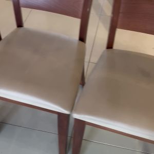 ניקוי כיסאות