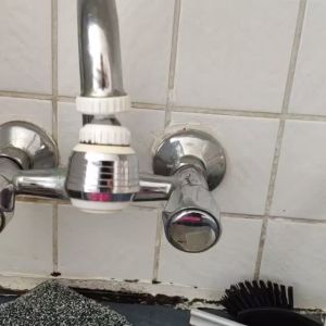 מטפטף ללא הפסקה