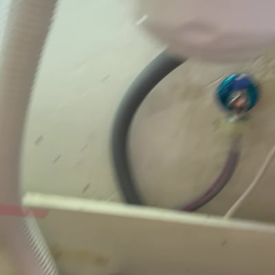 ברז בכיור מטבח