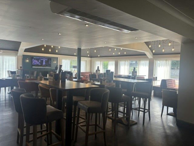 Almondsbury Inn & Lounge