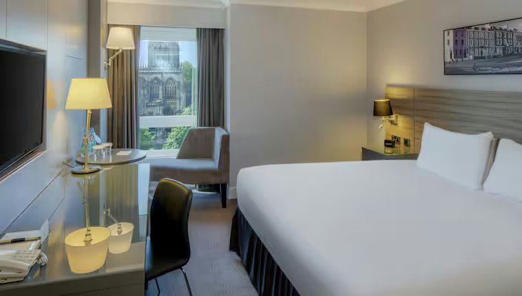 DoubleTree by Hilton Bristol City Centre