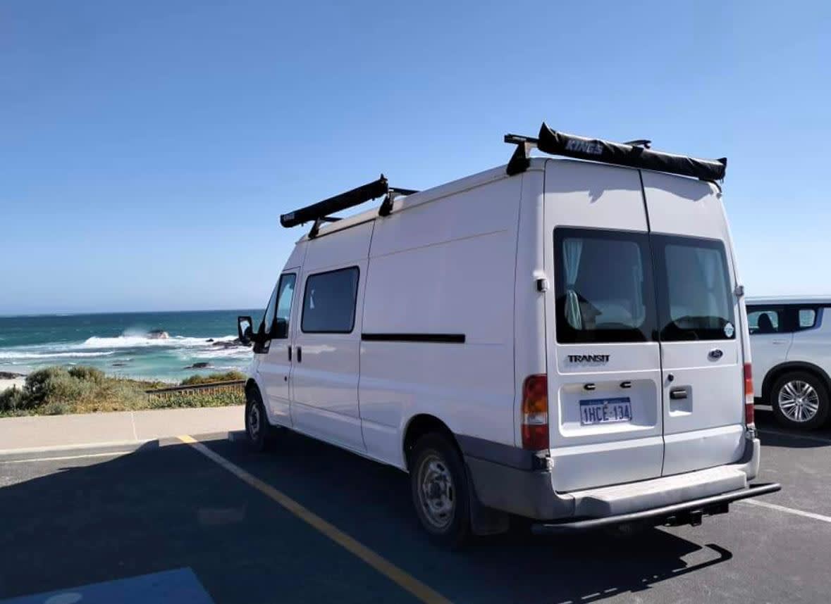 Ford Transit 2002 - rear-left photo 2