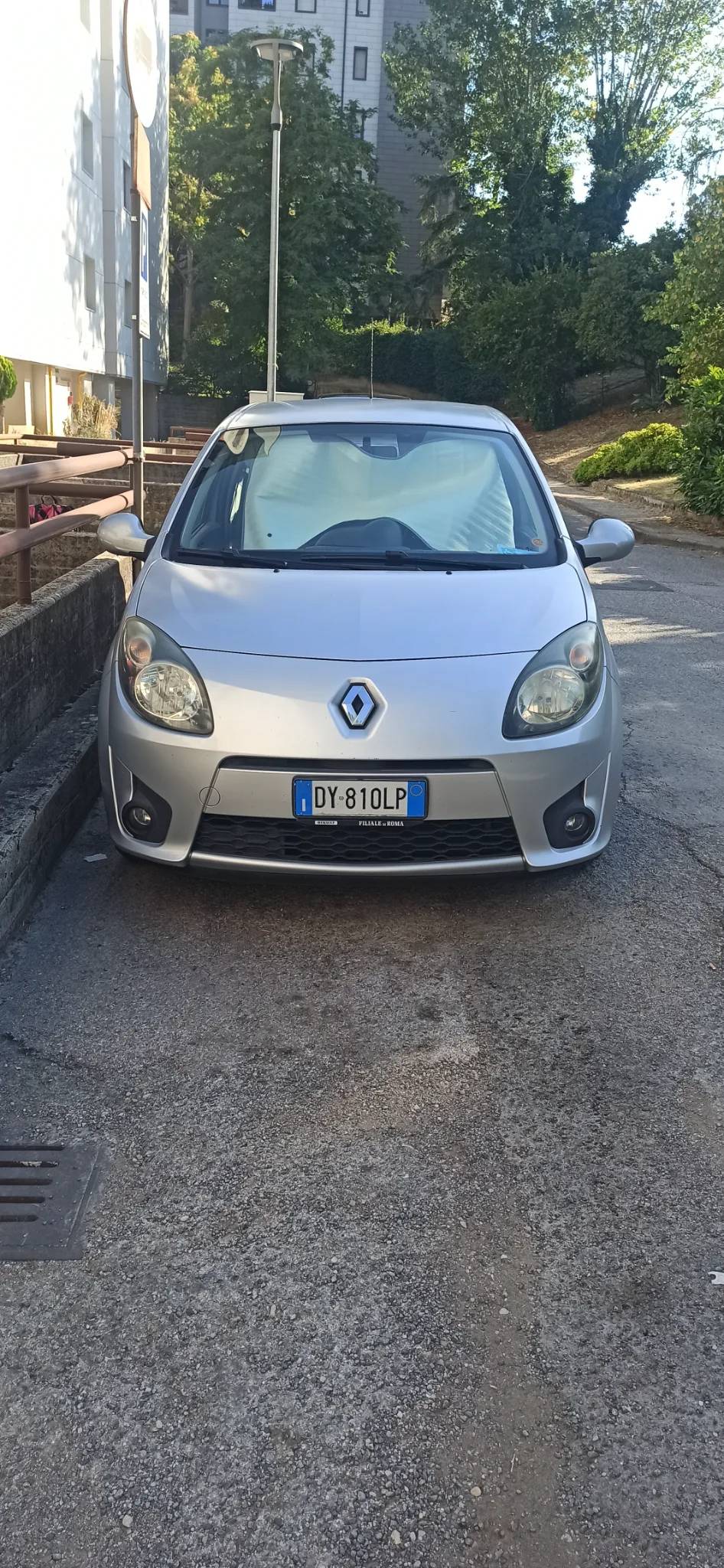 Renault Twingo 2009 - front photo 2