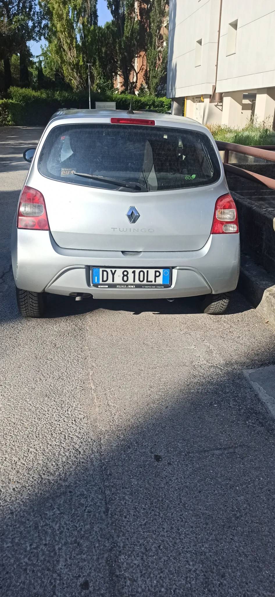 Renault Twingo 2009 - rear photo 3